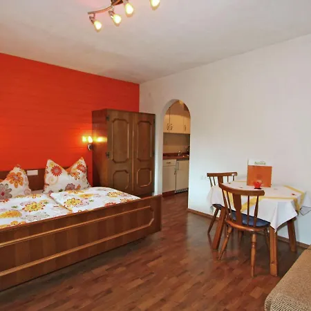 דירה In With Balcony